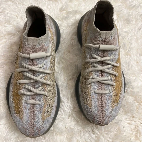 Adidas Yeezy Boost 380 - Picture 3 of 5